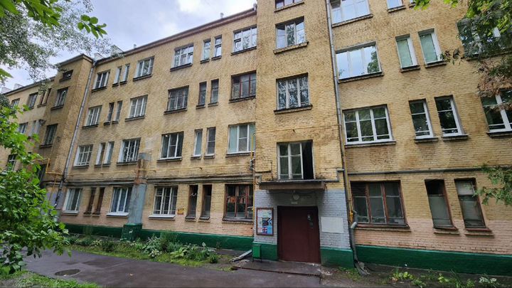 Комната 10,7 м² в 4-к., 4/4 эт.