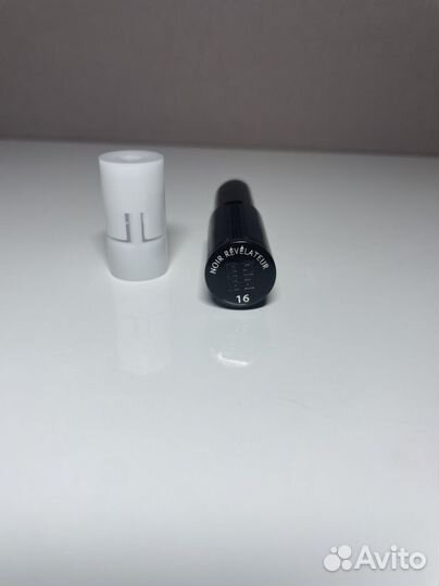 Givenchy Rouge interdit vinil 16