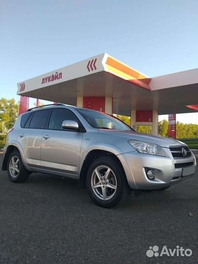 Toyota RAV4 2.2 AT, 2009, 156 000 км