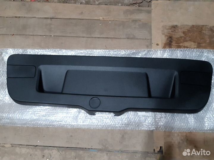 Обшивка крышки багажника Volkswagen Jetta 6