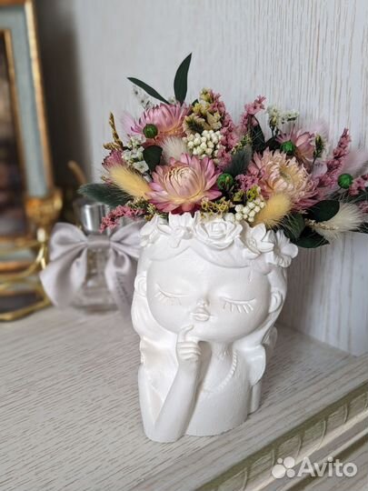 Букетики в гипсовых кашпо