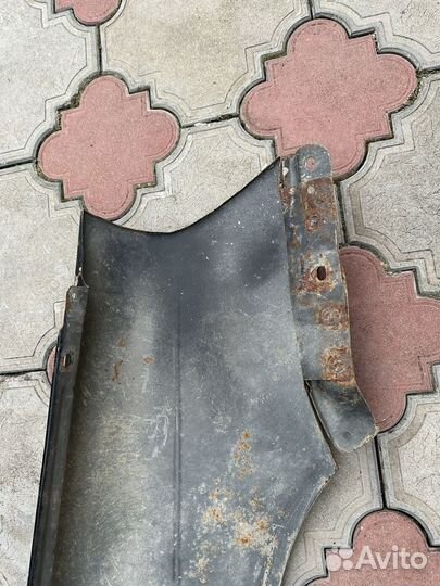 Крыло переднее левое priora