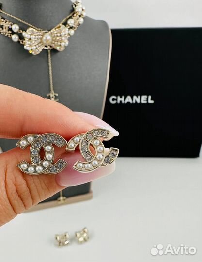 Чокер,серьги,сотуар Chanel