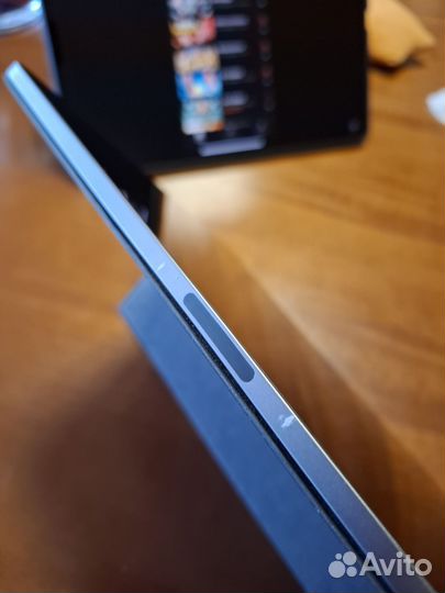 Apple iPad pro 12.9 (3 поколения)