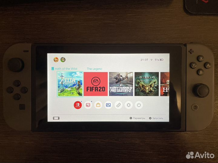 Nintendo Switch + 8 игр