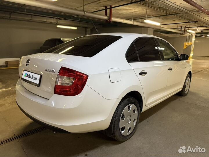 Skoda Rapid 1.6 AT, 2015, 39 400 км