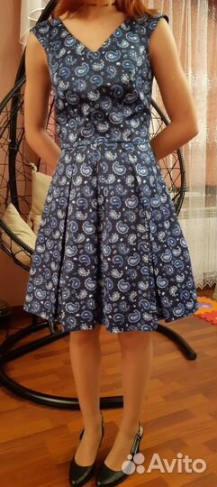 Платье нарядное рр 44