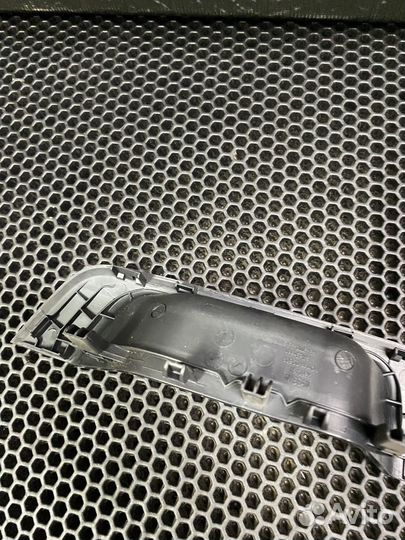 Накладка ручки обшивки P.R двери almera g15