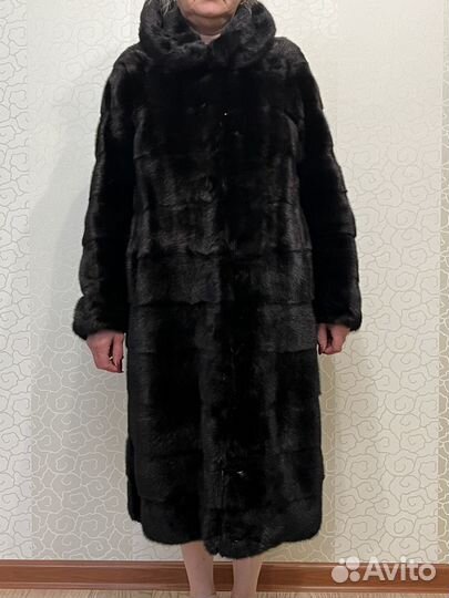 Шуба норковая с капюшоном 42 размер