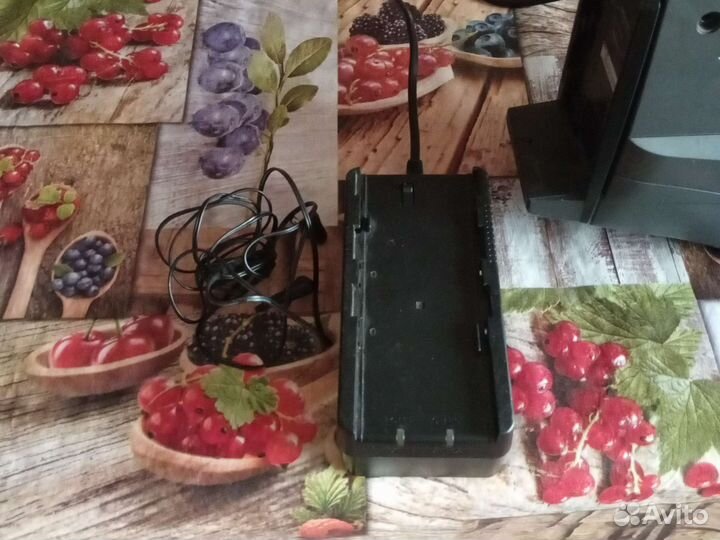 Видеокамера Hitachi VM-7380 E