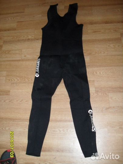Гидрокостюм