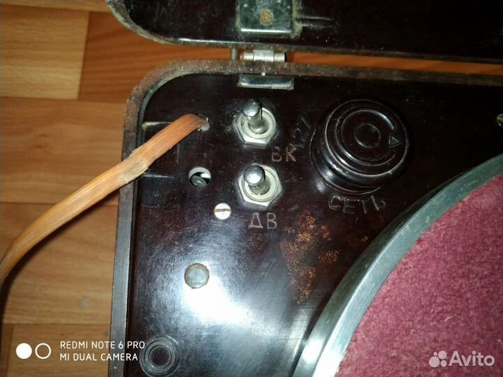 Ретро патефон-грамофон 