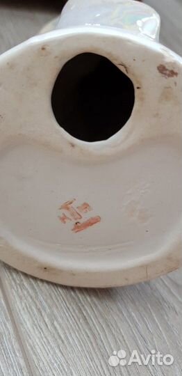 Фарфоровая статуэтка