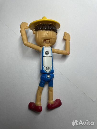 Игрушка из макдональдса пиннокио