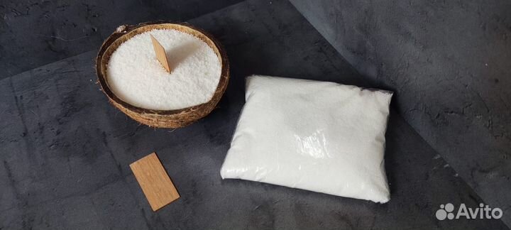 Свеча в кокосе