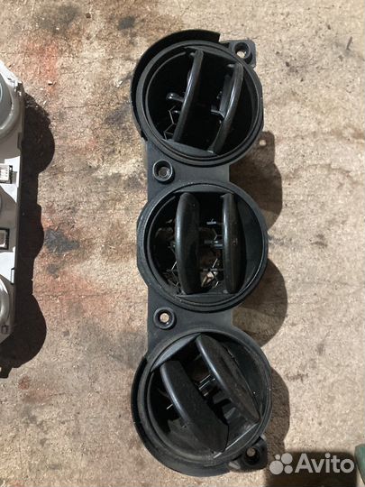 Центральный дефлектор мазда 6 gg