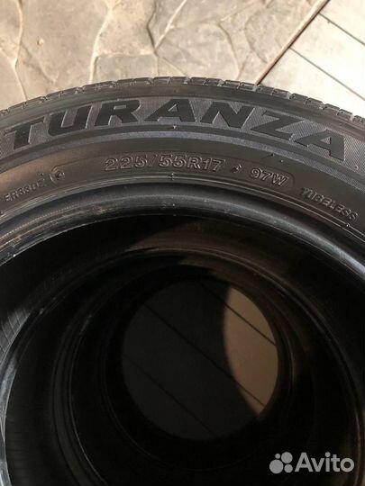Bridgestone Turanza ER33 225/55 R17