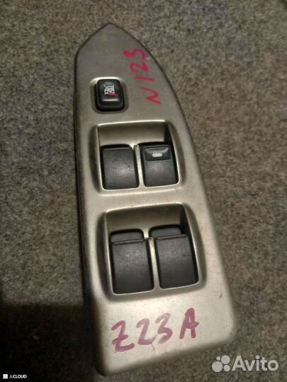 Блок упр. стеклоподьемниками на mitsubishi colt Z2