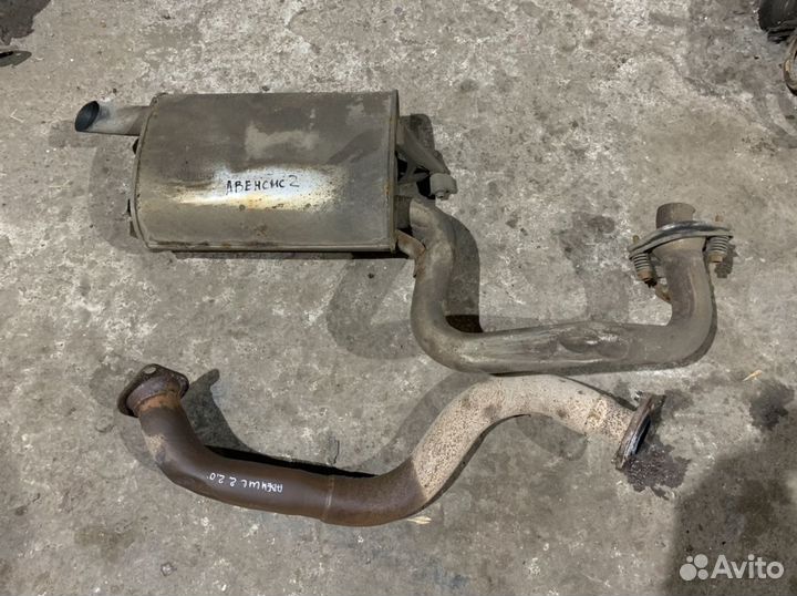 Выхлопная труба б/у Тойота Авенсис 2 Avensis II