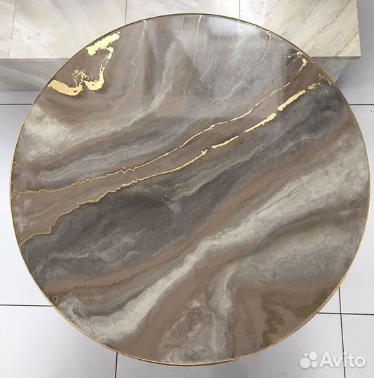 Журнальный столик из эпоксидной смолы