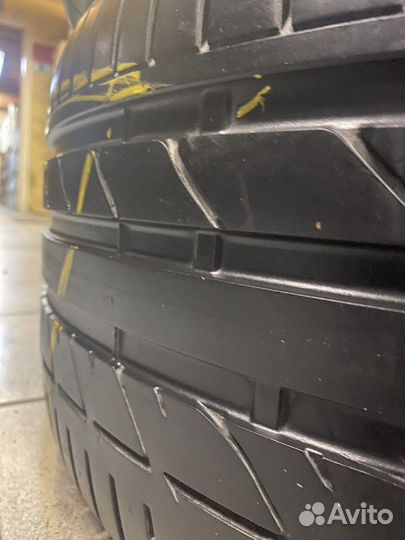 Bridgestone Potenza S001 245/40 R20 и 275/35 R20