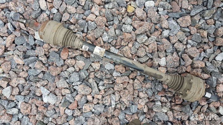 Полуось задняя привод Genesis G80 DH2 3.0-249 сил