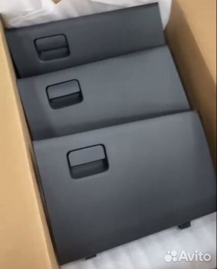 Бардачок outlander 3 (2012-2019)