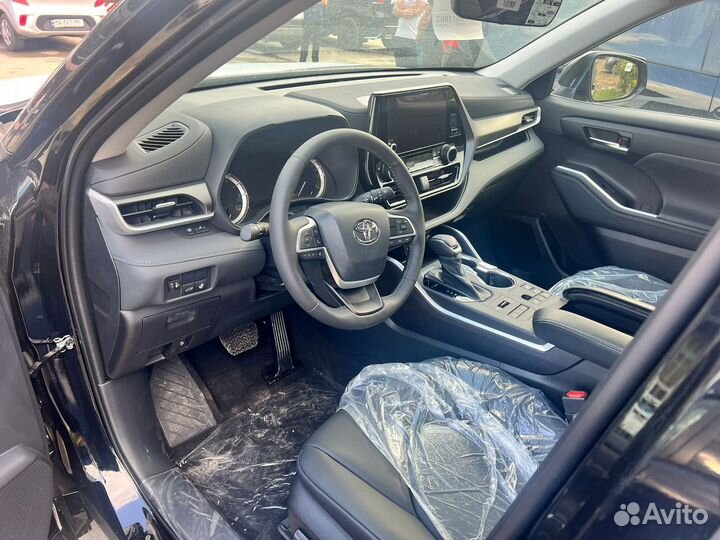 Toyota Highlander 2.4 AT, 2023, 20 км