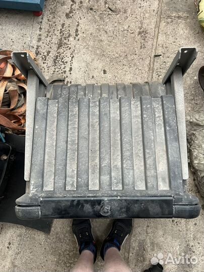 Инструментальный ящик полуприцепа schmitz