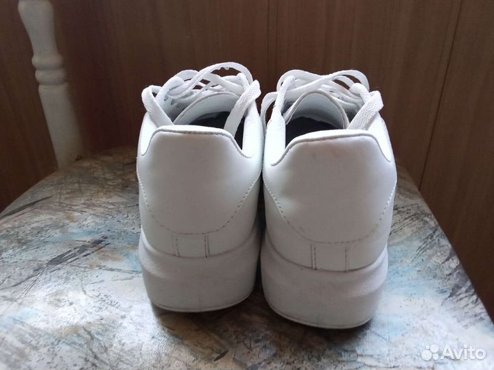 Кроссовки женские маломерит на размер