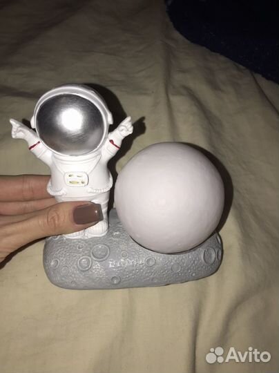Светильник ночник космонавт