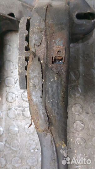 Балка под кпп BMW X5 E70 3 Инжектор, 2009