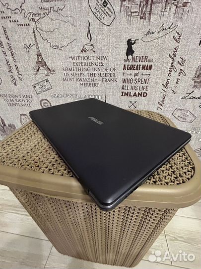 Asus R542UF (i3 8 поколения / ssd диск )