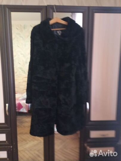 Продам шубу каракуль