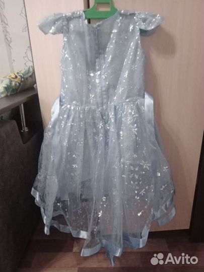 Продам платье на девочку, размер 116-122