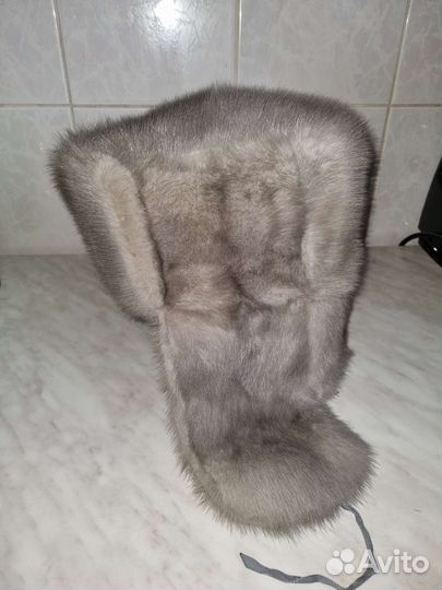 Цельная шапка-ушанка из голубой норки