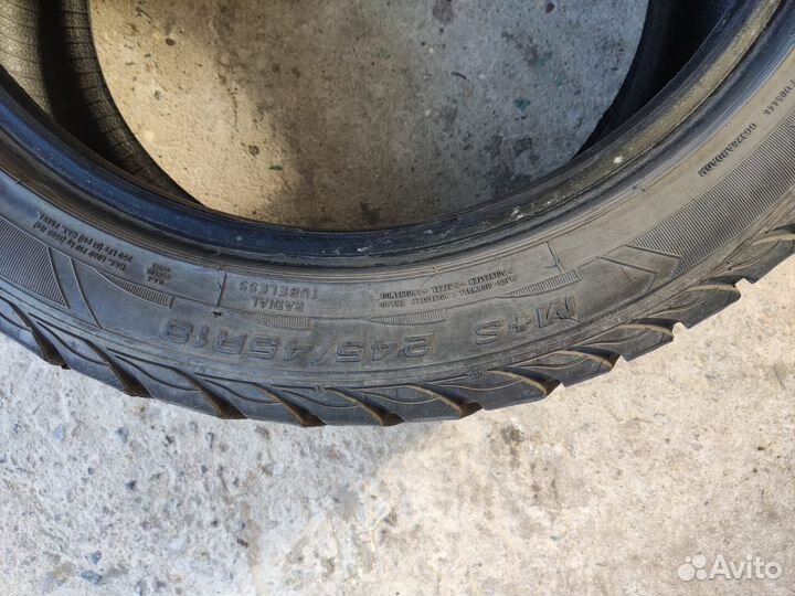 Goodyear UltraGrip Extreme 245/45 R18 96T