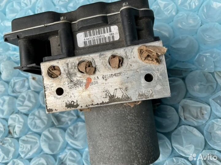 Блок abs Toyota Venza AV10 3.5L 2GR-FE V6 VVT-I