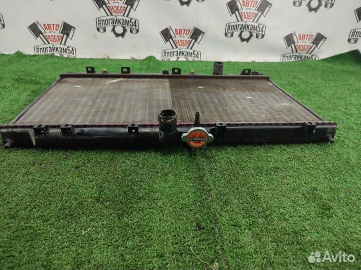 Радиатор охлаждения двигателя Mitsubishi Lancer