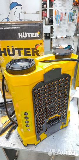 Опрыскиватель садовый аккумуляторный Huter