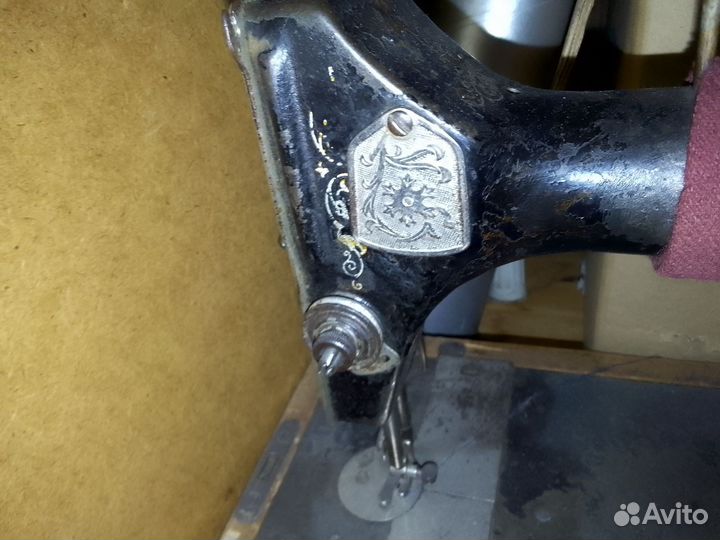 Швейная машинка зингер