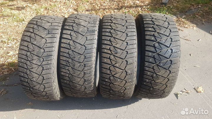 Dunlop Ice Touch 225/45 R17