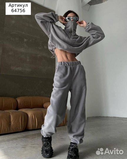 Костюм женский