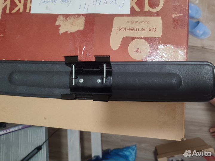 Зеркало заднего вида салонное