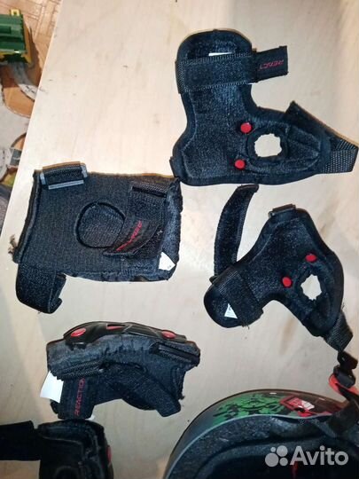 Детский шлем защитный для роликов