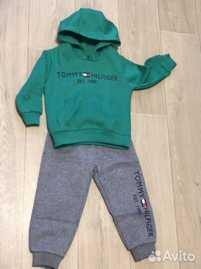 Костюм детский Tommy Hilfiger на флисе новый
