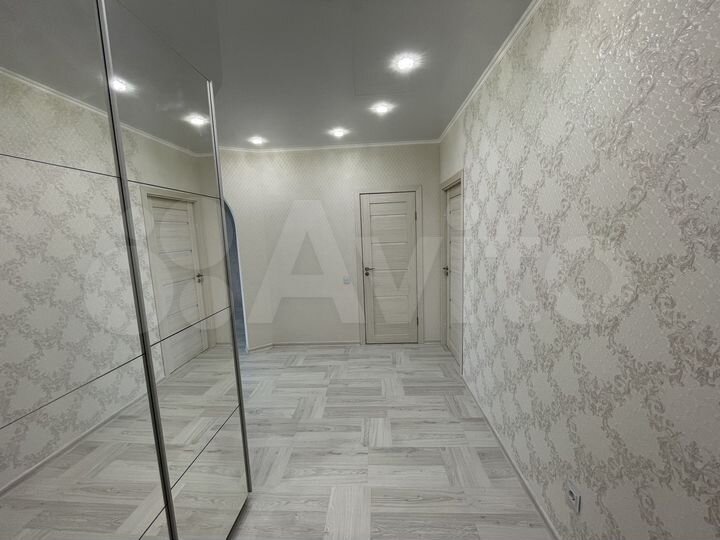 2-к. квартира, 65 м², 8/9 эт.