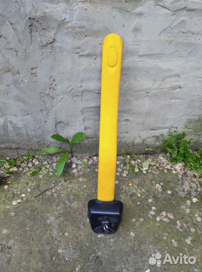 Замок на руль автомобиля