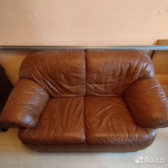 Диван