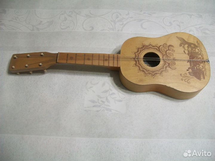 Гитара игрушка